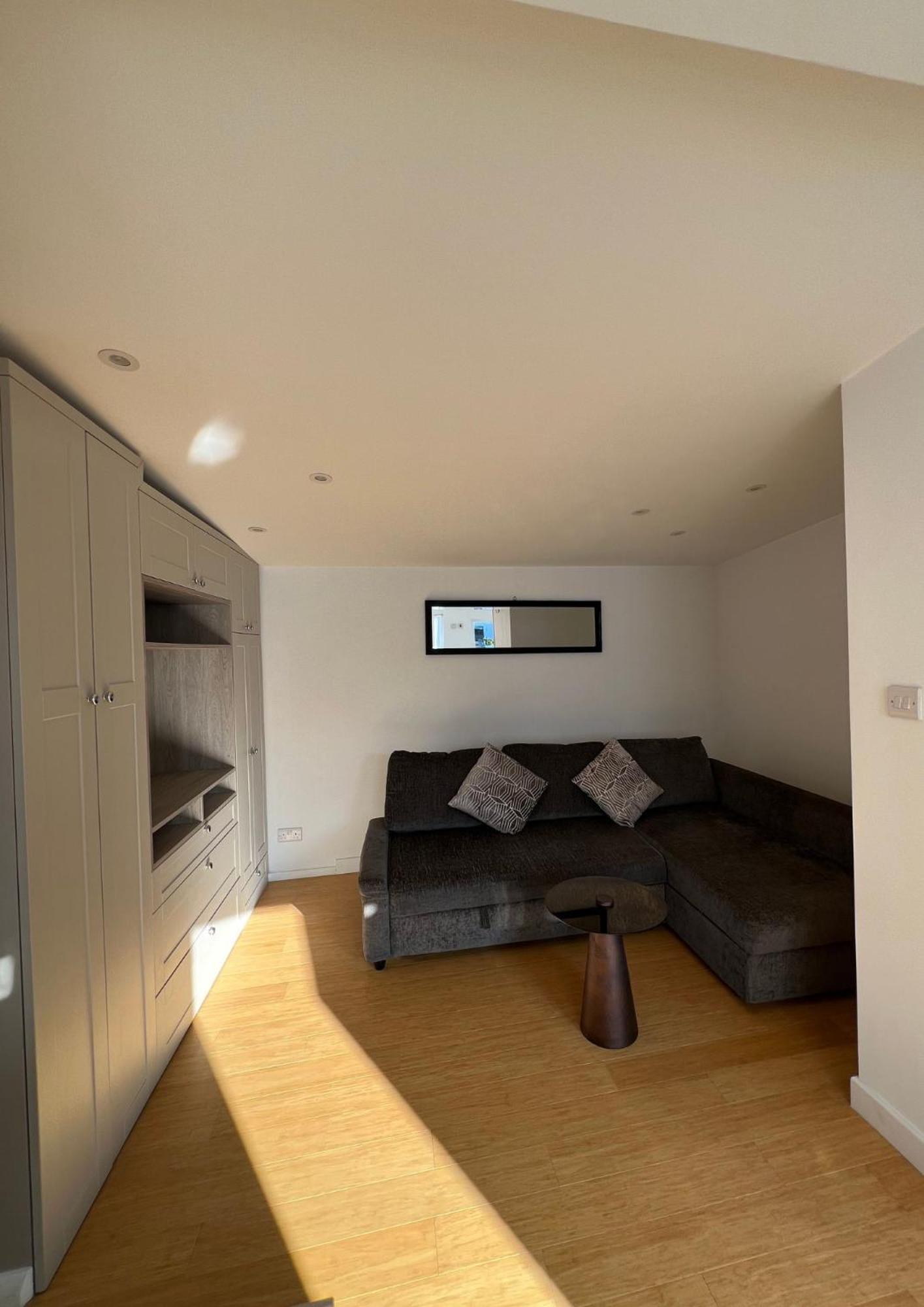 Modern Studio In Greenford, Free Wifi, Parking & Streaming Services Ealing Exterior photo