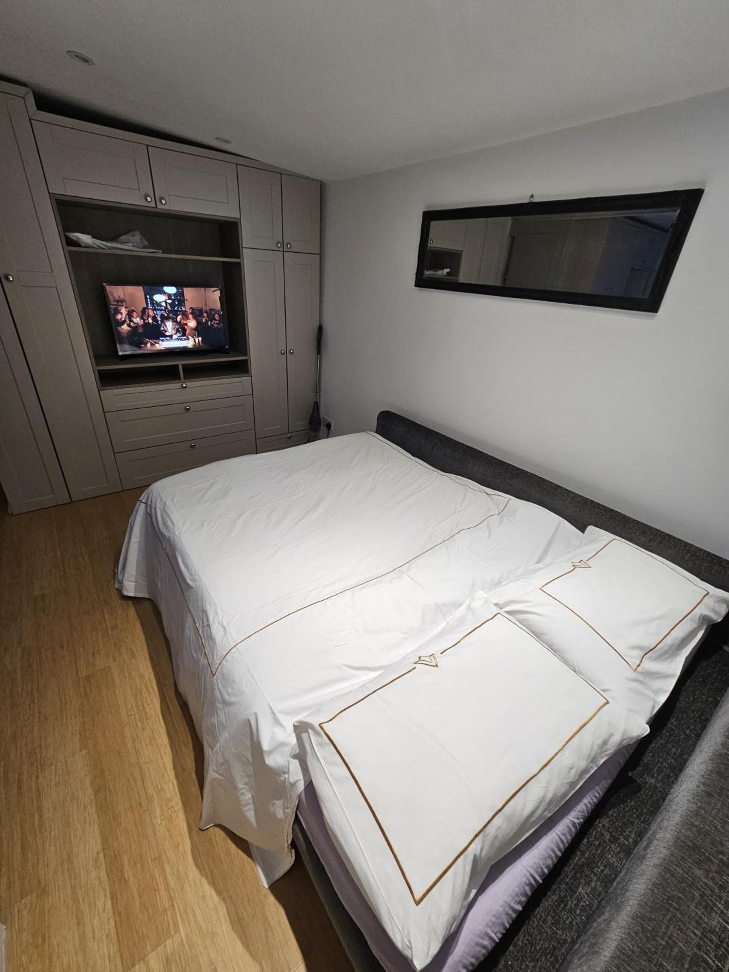 Modern Studio In Greenford, Free Wifi, Parking & Streaming Services Ealing Exterior photo