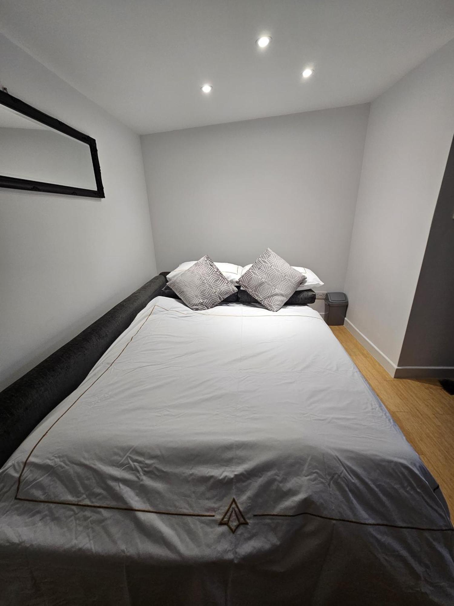 Modern Studio In Greenford, Free Wifi, Parking & Streaming Services Ealing Exterior photo